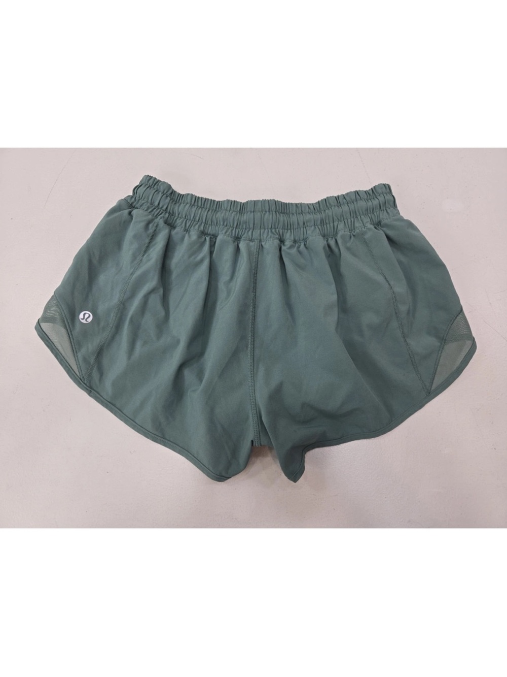 Lululemon Hotty Hot Low-Rise Lined Short 2.5" Tidewater Teal Size 6 Womens